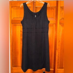 Classic Black Sleeveless Women’s Dress